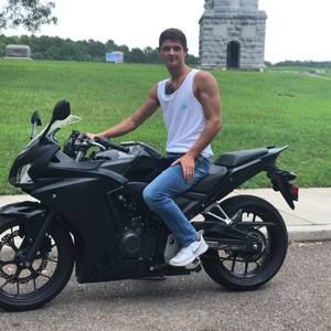 Meet your Posher, Cameron